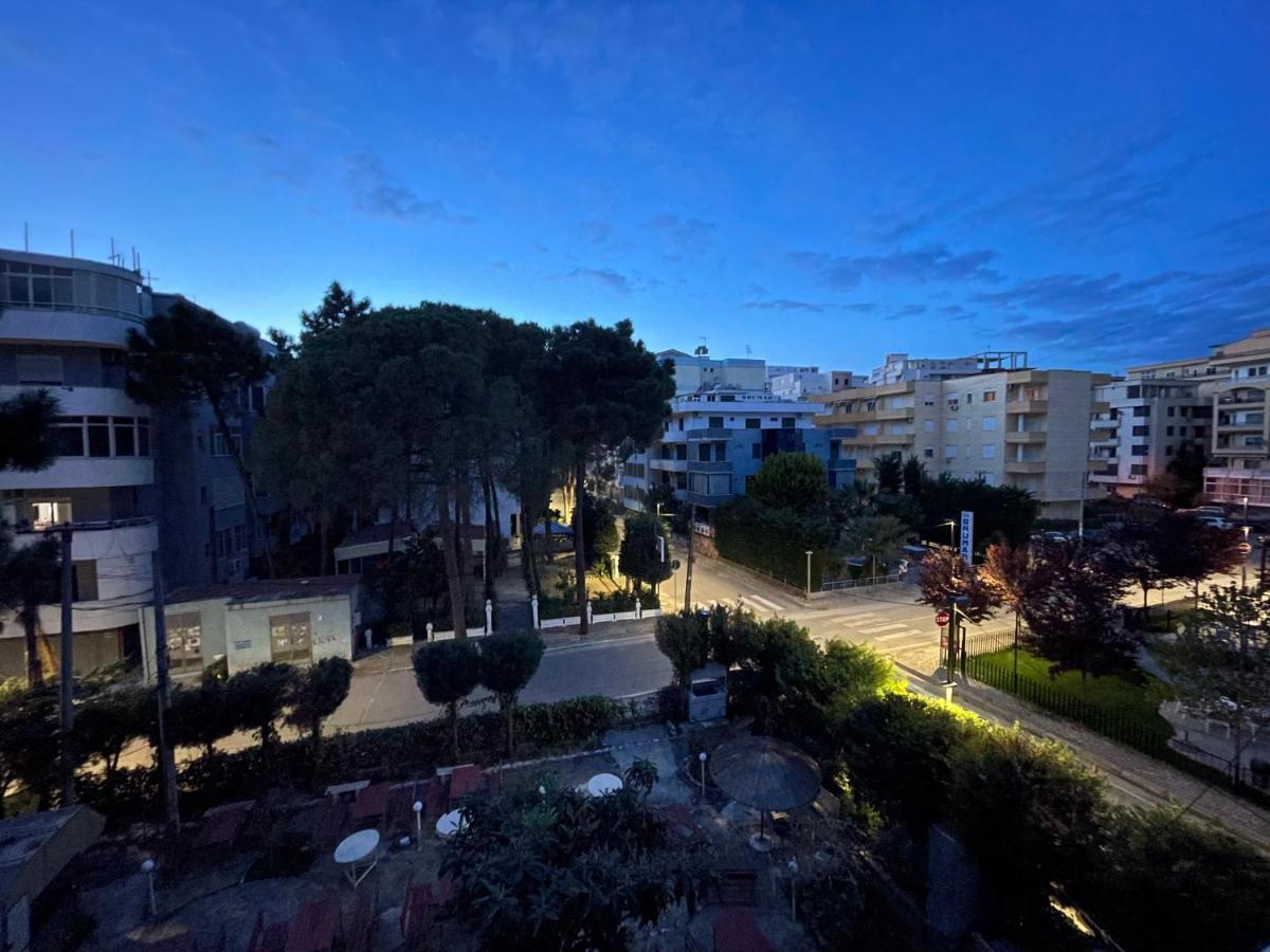 Modern Comfy Apartment With Balcony Durrës Eksteriør billede